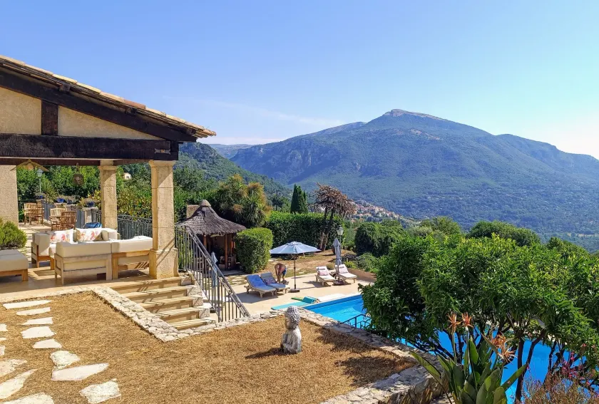 Loup Castel Boutique Hotel B&B - Image 1