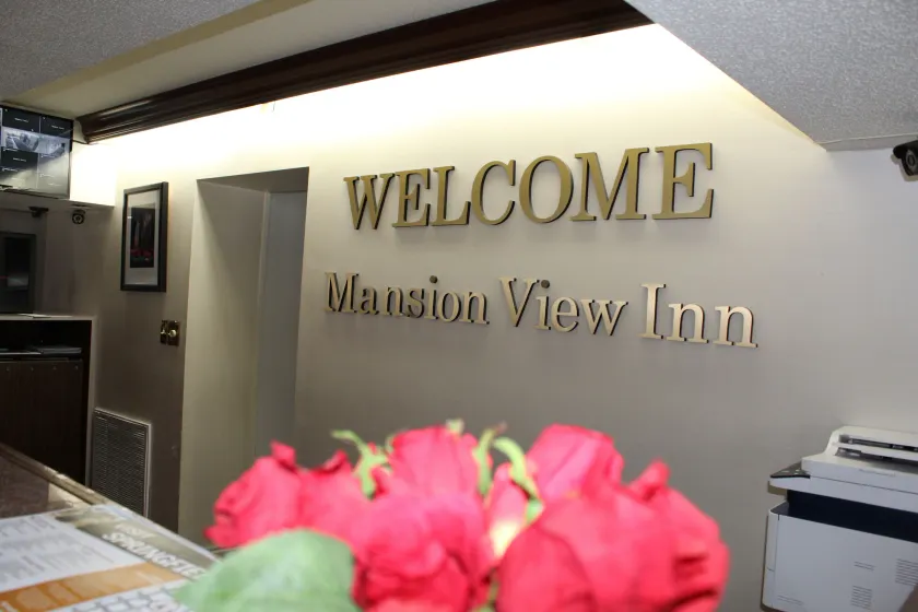Mansion View Inn & Suites - Image 1