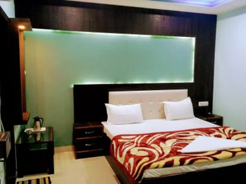 Hotel Utsav Residency - Image 1