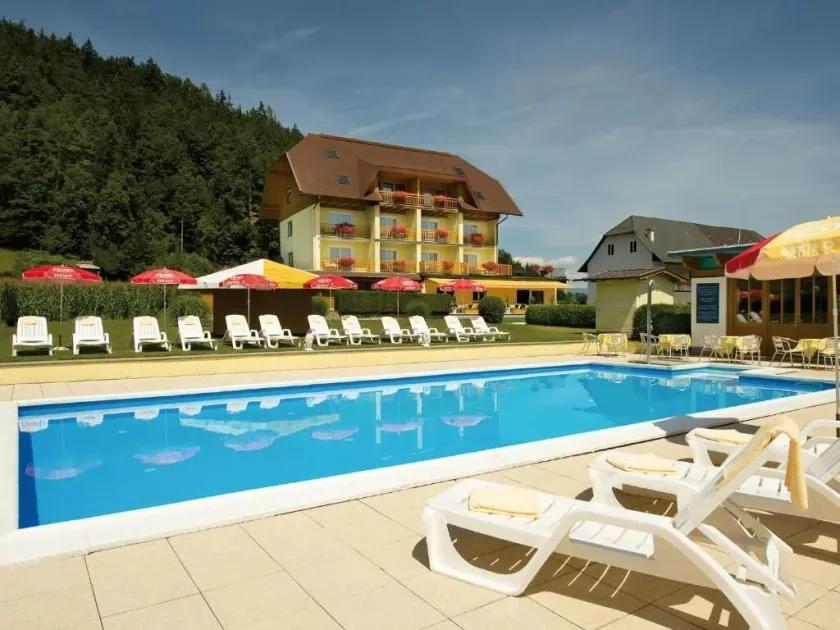 Double room, shower, toilet, conveniences - Piscina