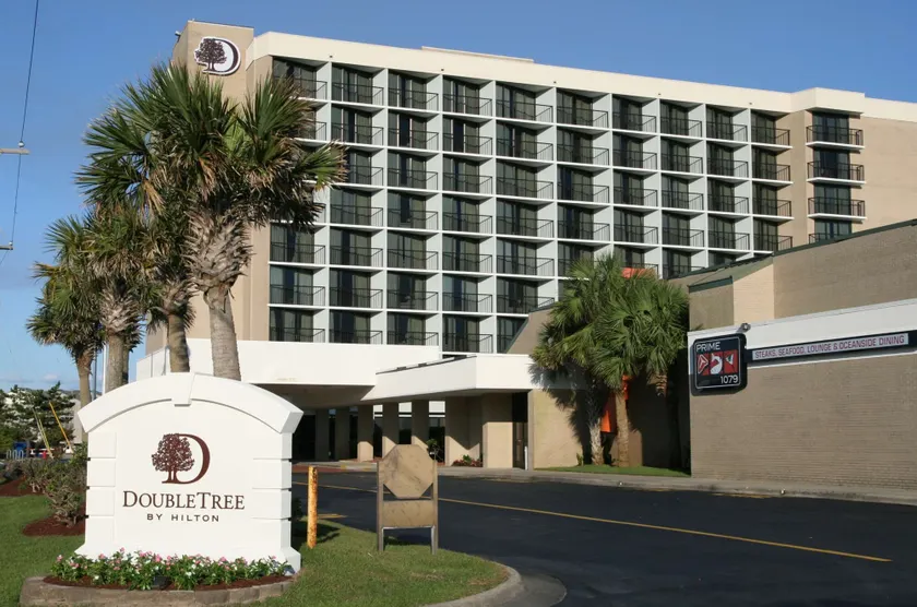 DoubleTree by Hilton Atlantic Beach Oceanfront - Image 1