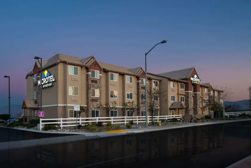 Microtel Inn & Suites by Wyndham Wheeler Ridge - Image 1