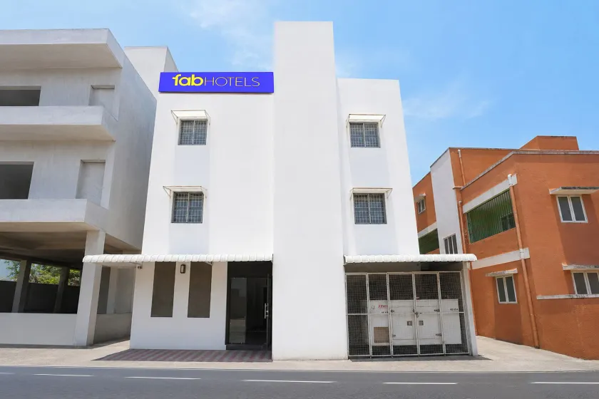 FabHotel Peninsula Beach Manor - Image 1