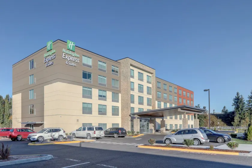 Holiday Inn Express & Suites - Auburn Downtown by IHG - Image 1
