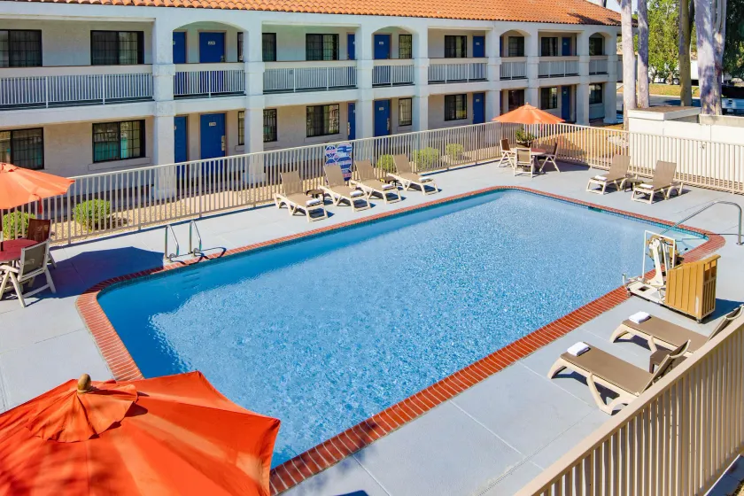 Motel 6-Thousand Oaks, CA - Image 1
