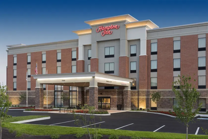 Hampton Inn Westfield - Image 1