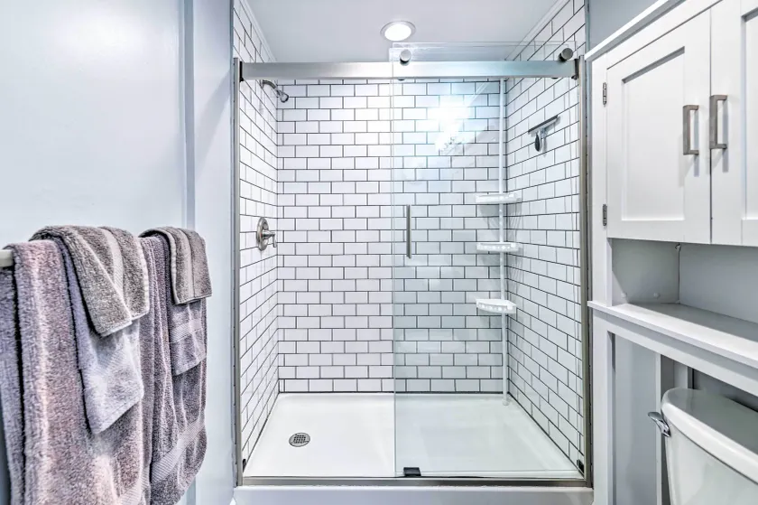 Cozy + Walkable Delmar Getaway w/ Fire Pit! - Innenbereich