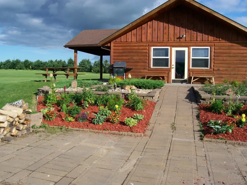 Sunset Pines Resort - Image 1