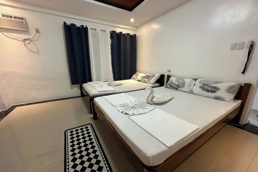 White-Beach Hideaway Resort Puerto Galera - Image 1