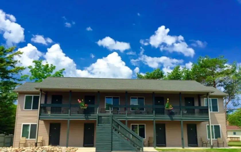 Blue Spruce Motel - Image 1