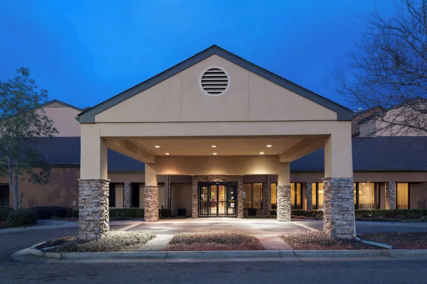 Courtyard by Marriott Jackson Ridgeland - Image 1
