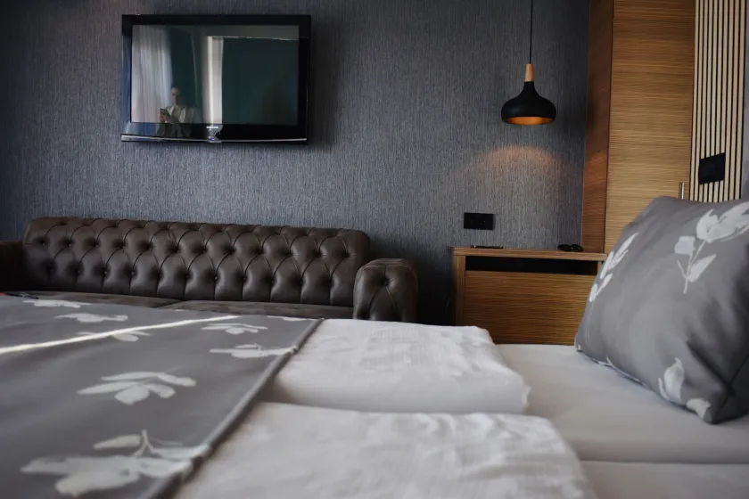 Hotel City View Deluxe - Image 1