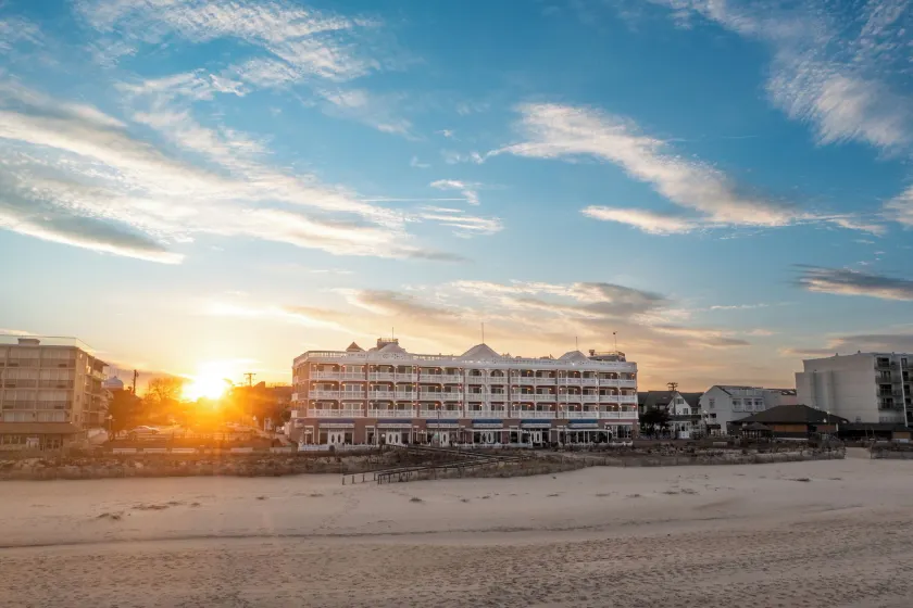 Boardwalk Plaza Hotel - Image 1
