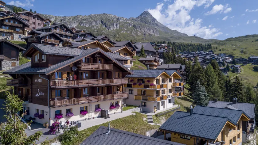 Hotel Slalom - Image 1