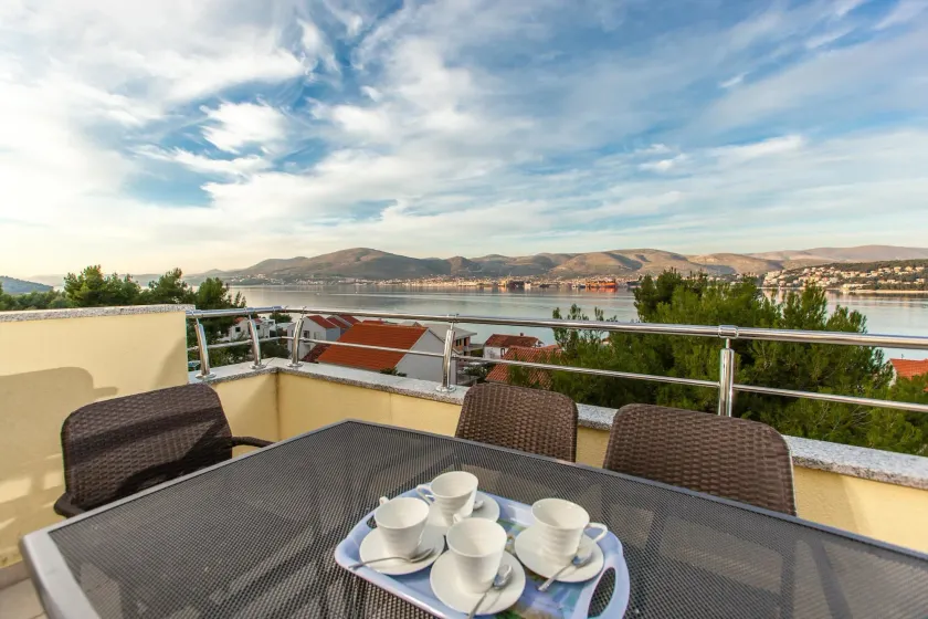 Villa Luna - Image 1