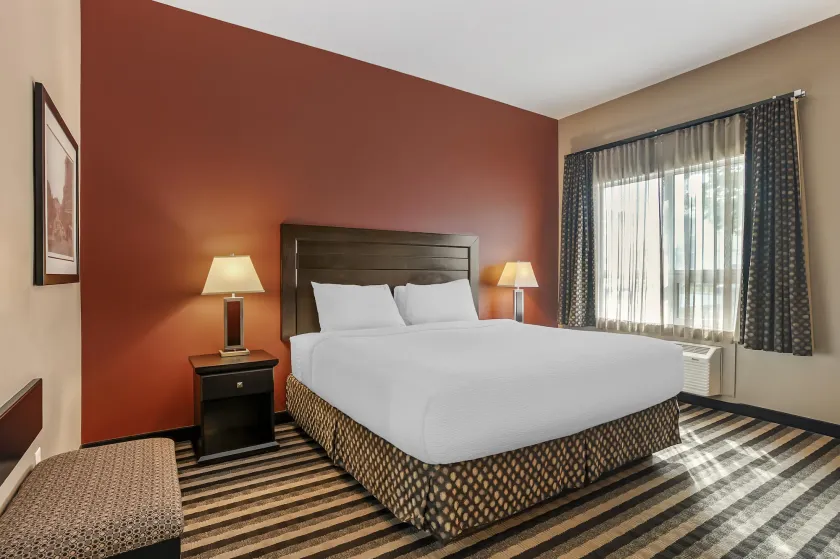 Best Western Blairmore - Image 1