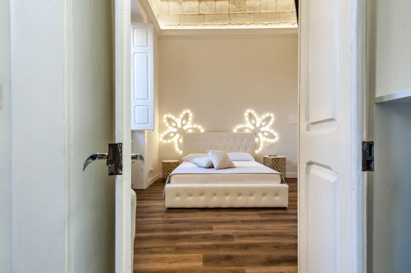 Vittoria Luxury House - Image 1