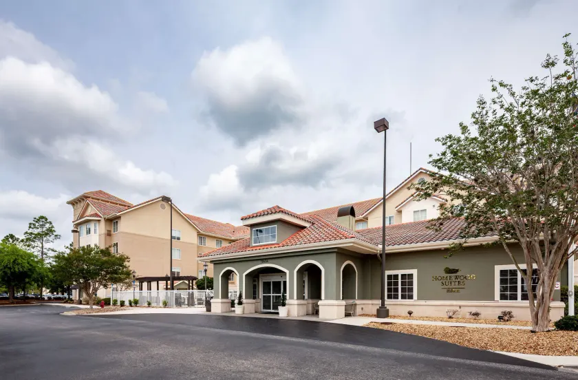 Homewood Suites by Hilton Jacksonville-South/St. Johns Ctr. - Image 1