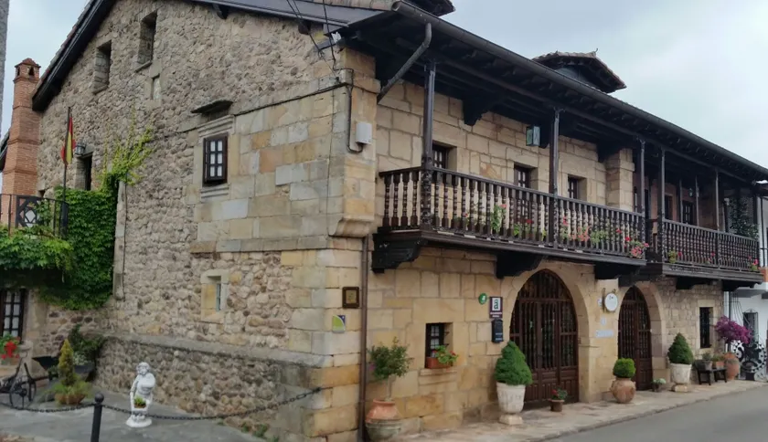 Posada Real La Montañesa - Image 1