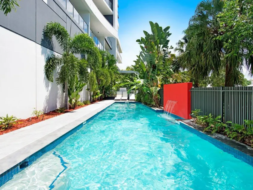 Harbour Quays Apartments - Image 1