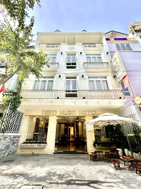 Nam Xuan Premium Hotel - Image 1