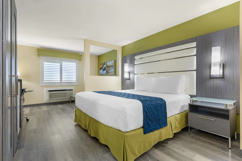 Best Western Antelope Inn & Suites - Image 1