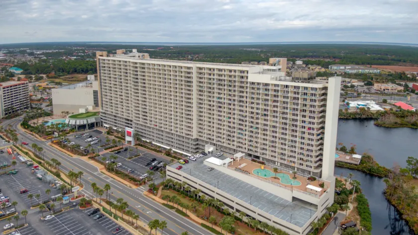 Laketown Wharf Beach Resort - Image 1
