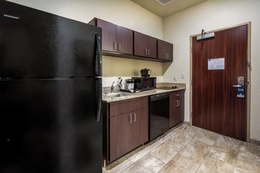 Cobblestone Hotel & Suites - Victor - Image 1