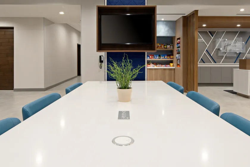 Holiday Inn Express & Suites - Valencia - Santa Clarita by IHG - Lobby