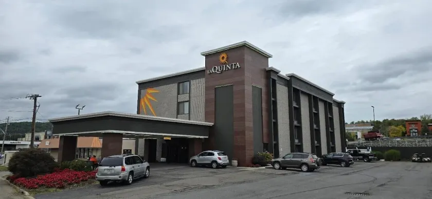La Quinta Inn by Wyndham Binghamton - Johnson City - Image 1