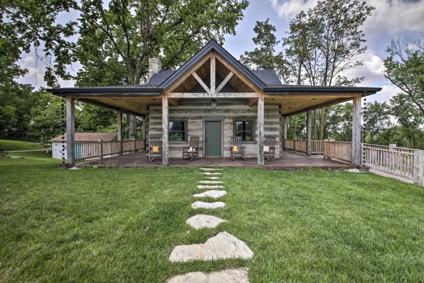 ‘Bross Brother's Cabin’ w/ Wraparound Porch! - Image 1