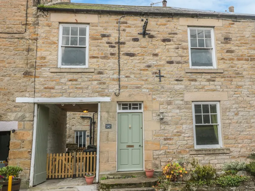 Hare &amp; Hounds House - Image 1