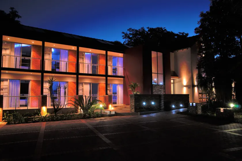 Hudson House - Image 1