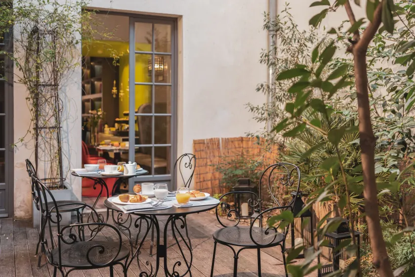 Hotel Le petit Paris - Image 1