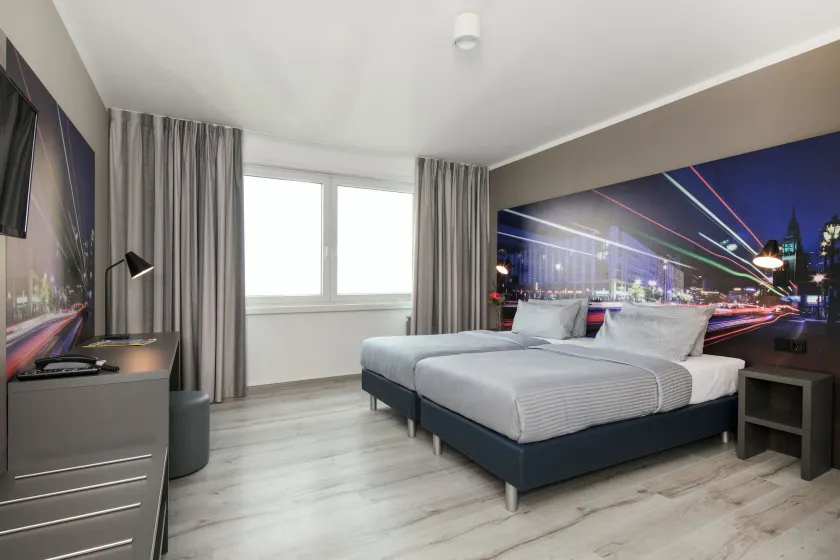 Hotel Berlin Lichtenberg - Image 1
