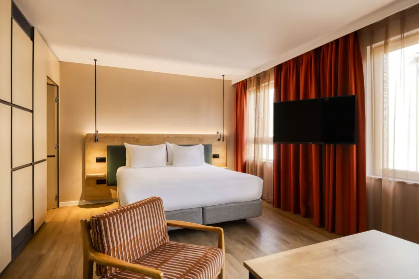 Hilton Garden Inn Brussels City Centre - Image 1