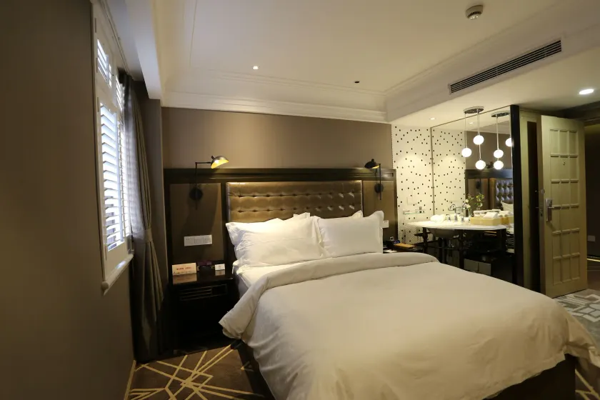 Metropolo Classiq Shanghai Nanjing Road East Hotel - Image 1
