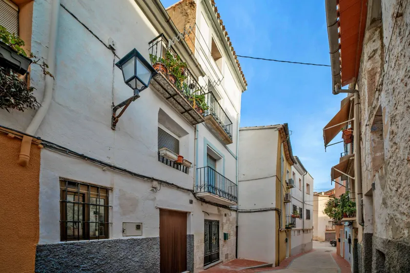 7 Pisos Casa Rural de Pueblo - Image 1