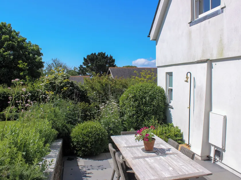 Willow Cottage - Image 1
