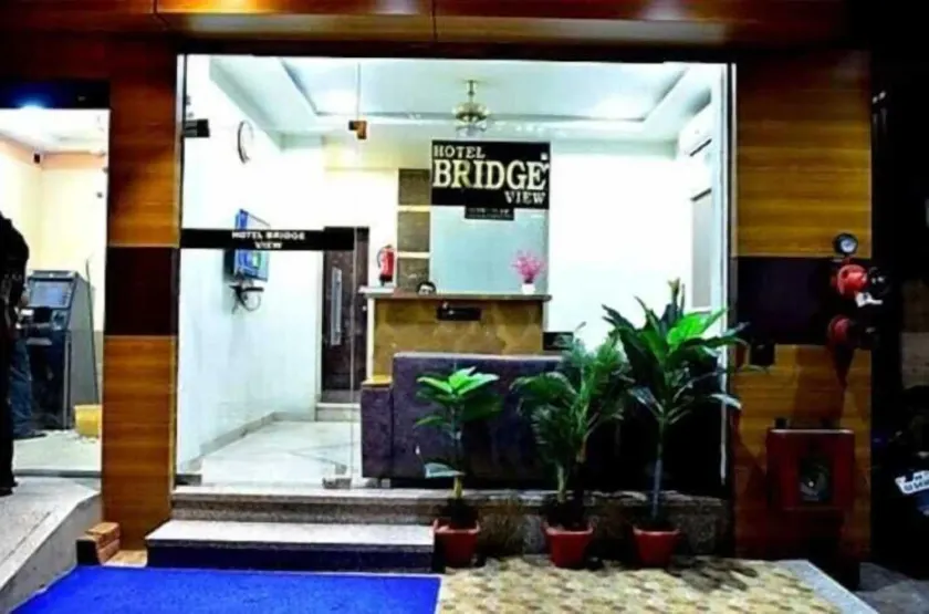 Hotel Bridge View - Image 1