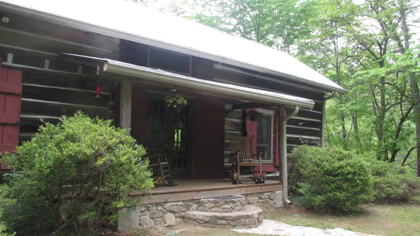 Lake Santeetlah Log Cabin - Image 1