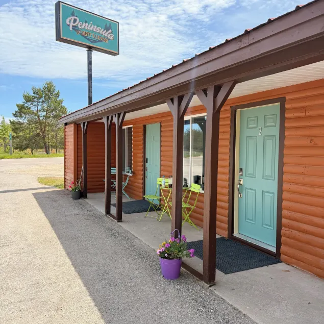 Peninsula Point Lodge - Image 1
