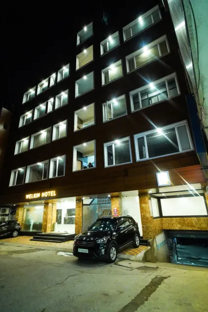 Welkin Hotel - Image 1