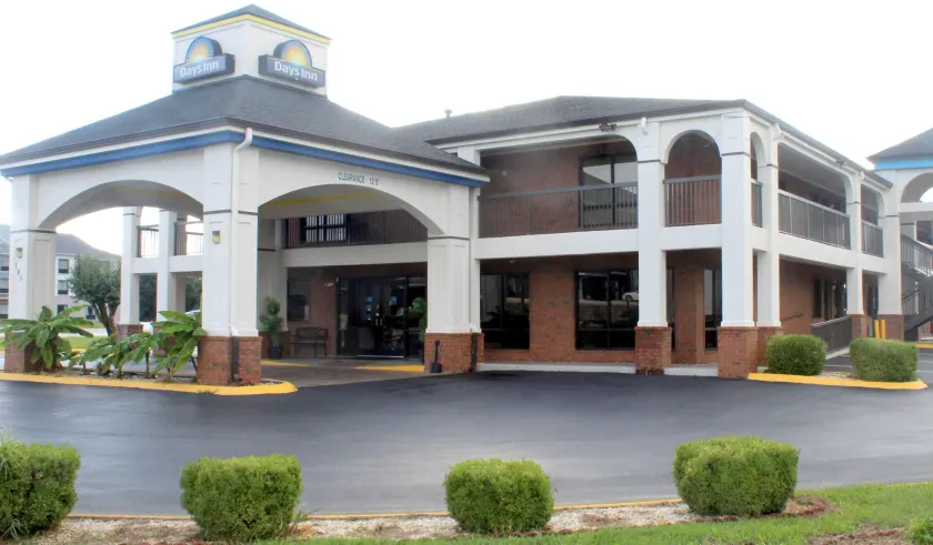 Days Inn by Wyndham Franklin - Image 1