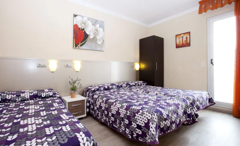 Hostal Barcelona - Image 1