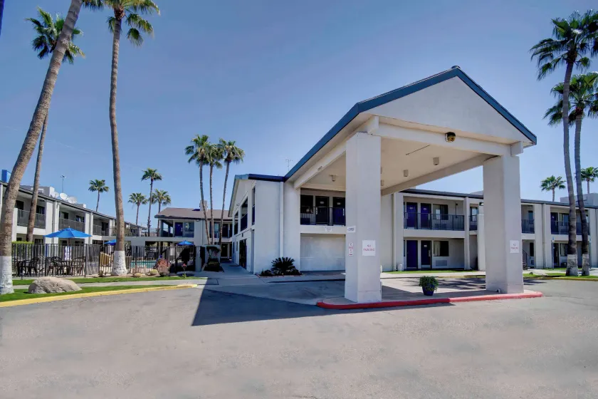 Studio 6-Tucson, AZ - Irvington Road - Image 1
