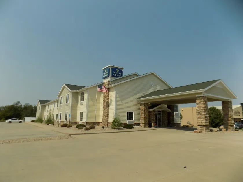Cobblestone Hotel & Suites - Seward - Image 1