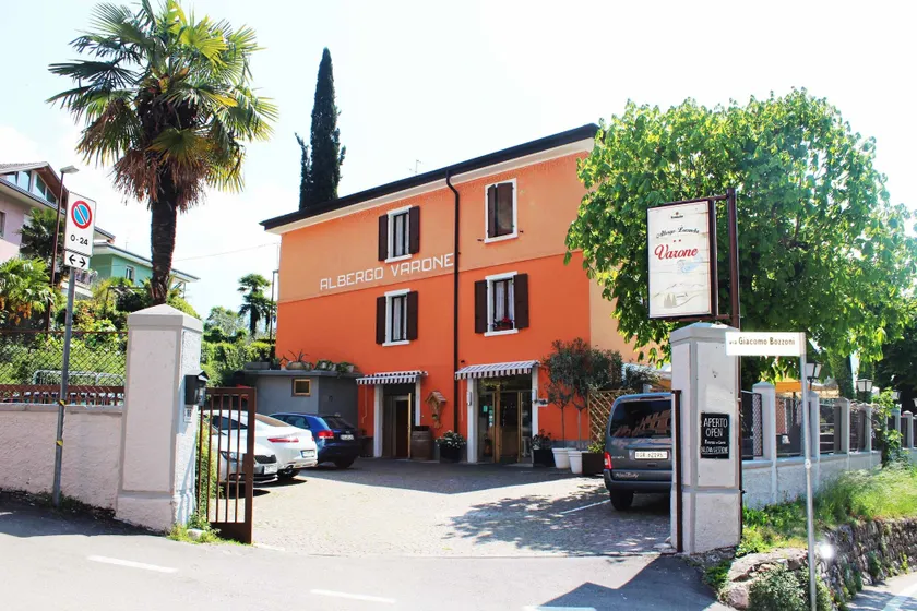 Albergo Varone - Image 1