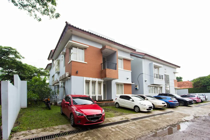 RedDoorz Plus near Siloam Karawaci - Image 1