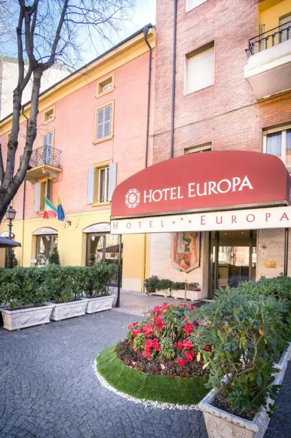 Hotel Europa - Image 1